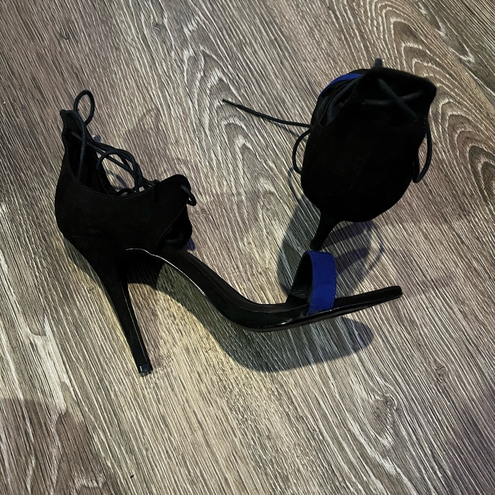 Shoes - Picture 2 of 8